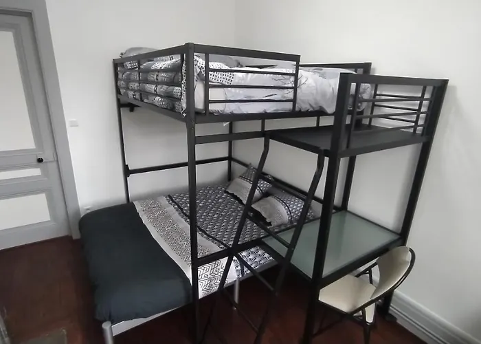 - La Batisse De Lägenhet